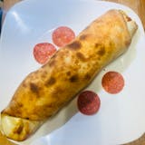 Stromboli .. ham, sálame, provolone, pepperoni, mozzarella cheese