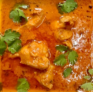 MEAT DISH: 2A. BUTTER CHICKEN CURRY WITH JEERA BASMATI RICE