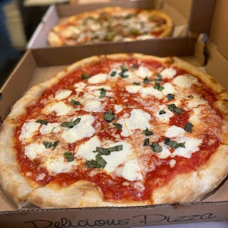 Margarita Pan Pizza