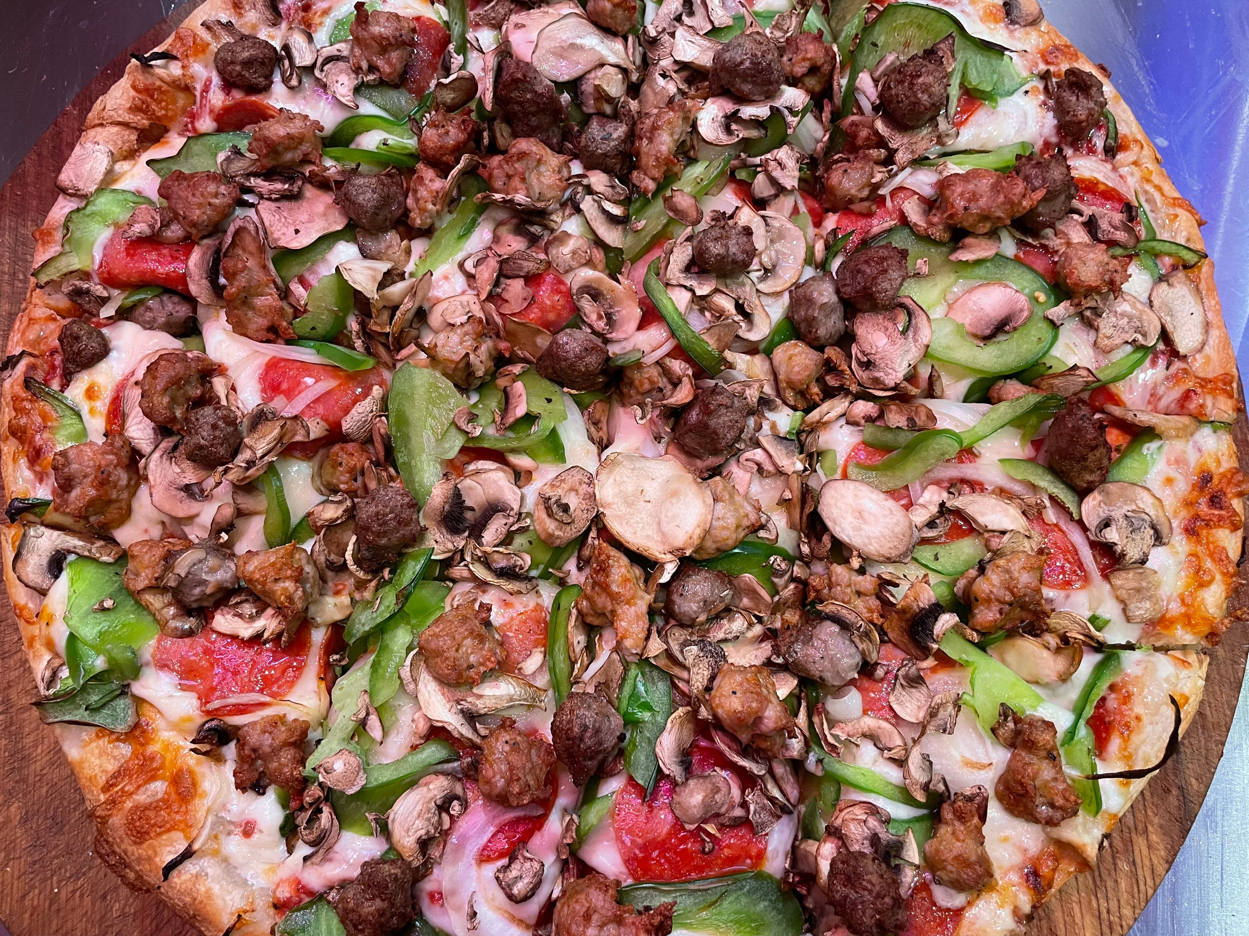 Tommy’s Special Pizza