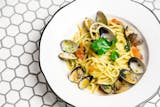 LINGUINE WITH CLAMS