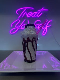 Shakes