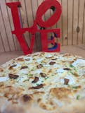 14 Inch White Pizza and 12 wings combo