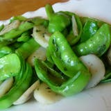 Sauteed Snow Pea & Water Chestnut