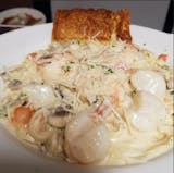 Seafood Alfredo