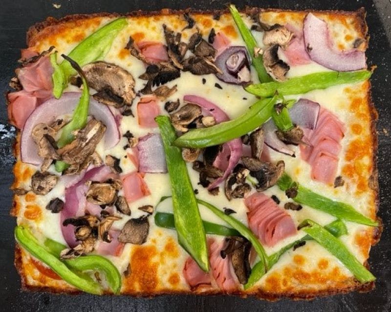 231 Pizza Siciliana  Salami, ham & mushrooms