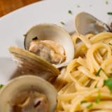 Linguine Con Vongole with White Wine Sauce