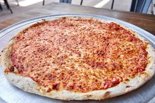 Queso Pizza