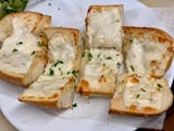Garlic Parmesan Bread with Cheese