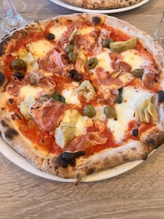 The Mischievous Girl Pizza