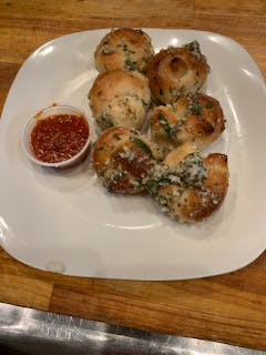 garlic knots (6 pc)
