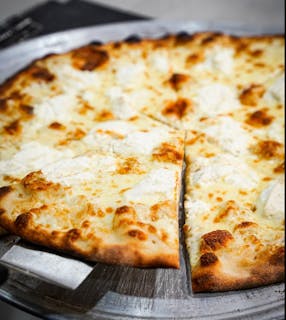Classic White Pie Pizza