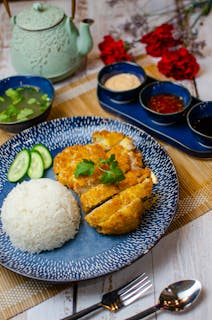 Fried-Nam Chicken Rice / 炸鸡饭