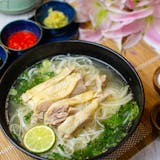 Southeast Asian Chicken Noodle Soup / 原味鸡汤粉