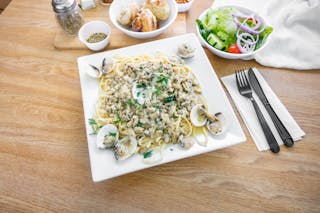 Spaghetti with Clam Sauce