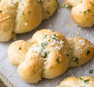 Garlic Knots 12 pcs with Marinara