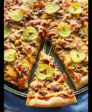 Bacon cheeseburger pizza