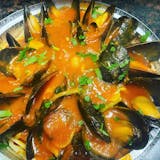 Hot Mussels Marinara