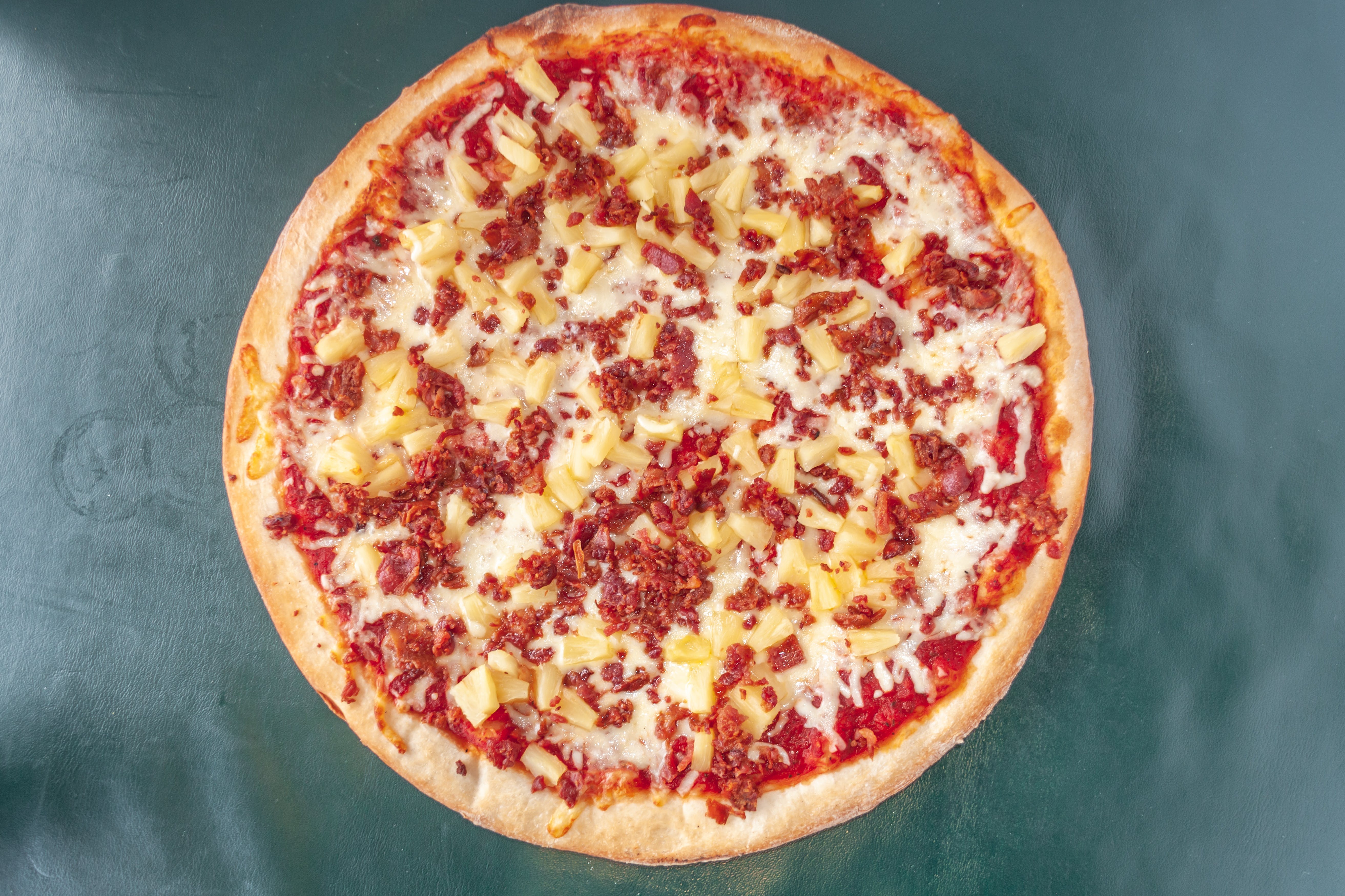 Hawaiian Pizza