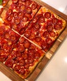 Denso Pepperoni Grandma Pizza