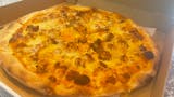 Chicken vodka sauce pizza