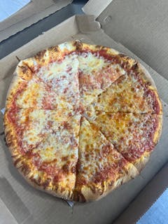 Round Hand Tossed Pizza
