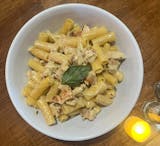 Rigatoni Alfredo with Chicken