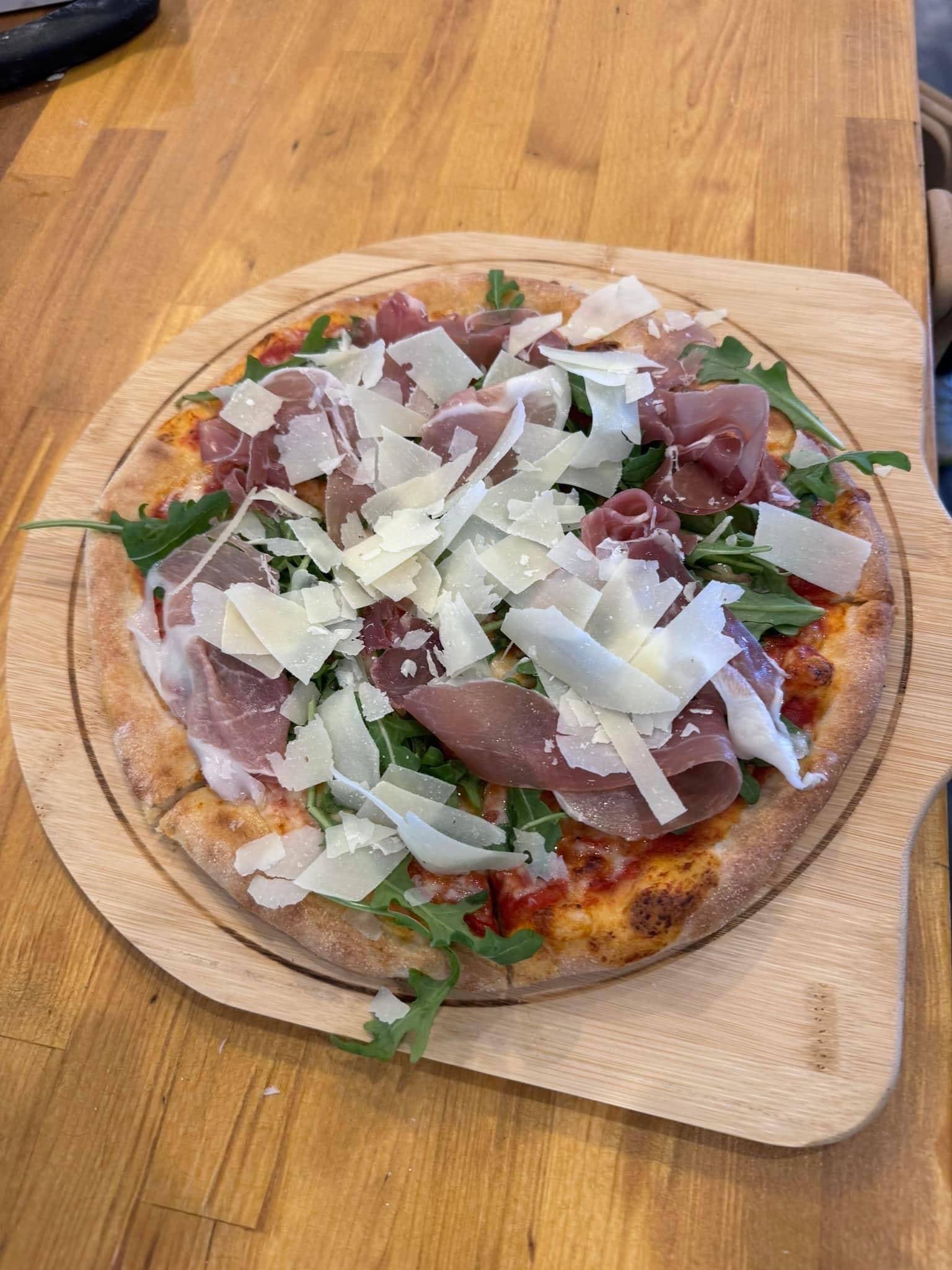 Amici Pizza