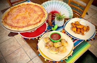 1 LG Cheese, 10 Wings & 6 Garlic Knots