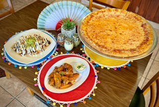 1 Lg Cheese, 10 wings & nachos