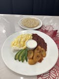 5. Centro Americano, Huevos, Frijoles Fritos, Platano Maduro, Frito, Queso