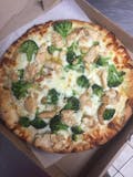 White Grilled Chicken Broccoli Pizza