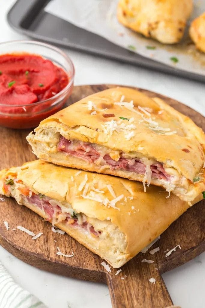 Ham Calzone from Fucino Pizza