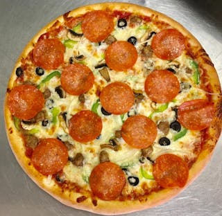 Deluxe Pizza