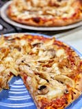 Chicken & Fresh Mushroom Pizza