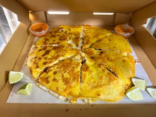 Breakfast Pizzadilla (feeds 3-4ppl)