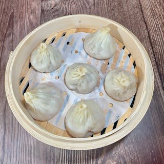 1. Soupy Dumpling (Pork) (6) 豬肉小籠湯包