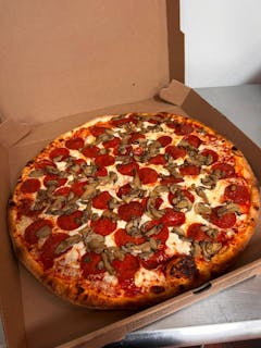 Deluxe Pizza