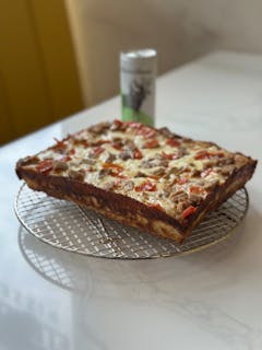 MeatLovers Cheesy Bread