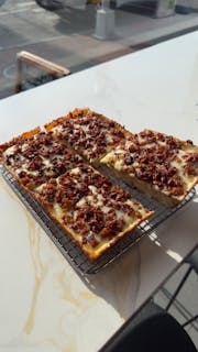 Carbonara Pizza Pie 10" x 8"