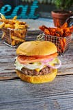 Cheeseburger with Fries