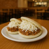 Carne Mechada Arepas