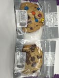 Chocolate chips, cookie, and M&M