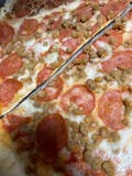 De Doble Carne Pizza Slice