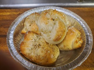 Garlic Knots with Sauce