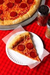 Vegan Pepperoni Pizza