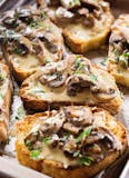Appetizer Bruschetta Funghi & Mozzarella