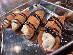 Cannolis