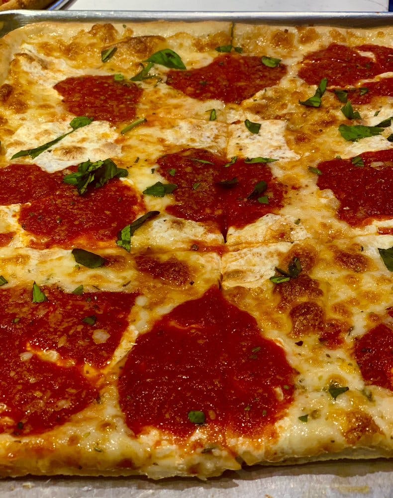 Grandma Old Fashion Pizza