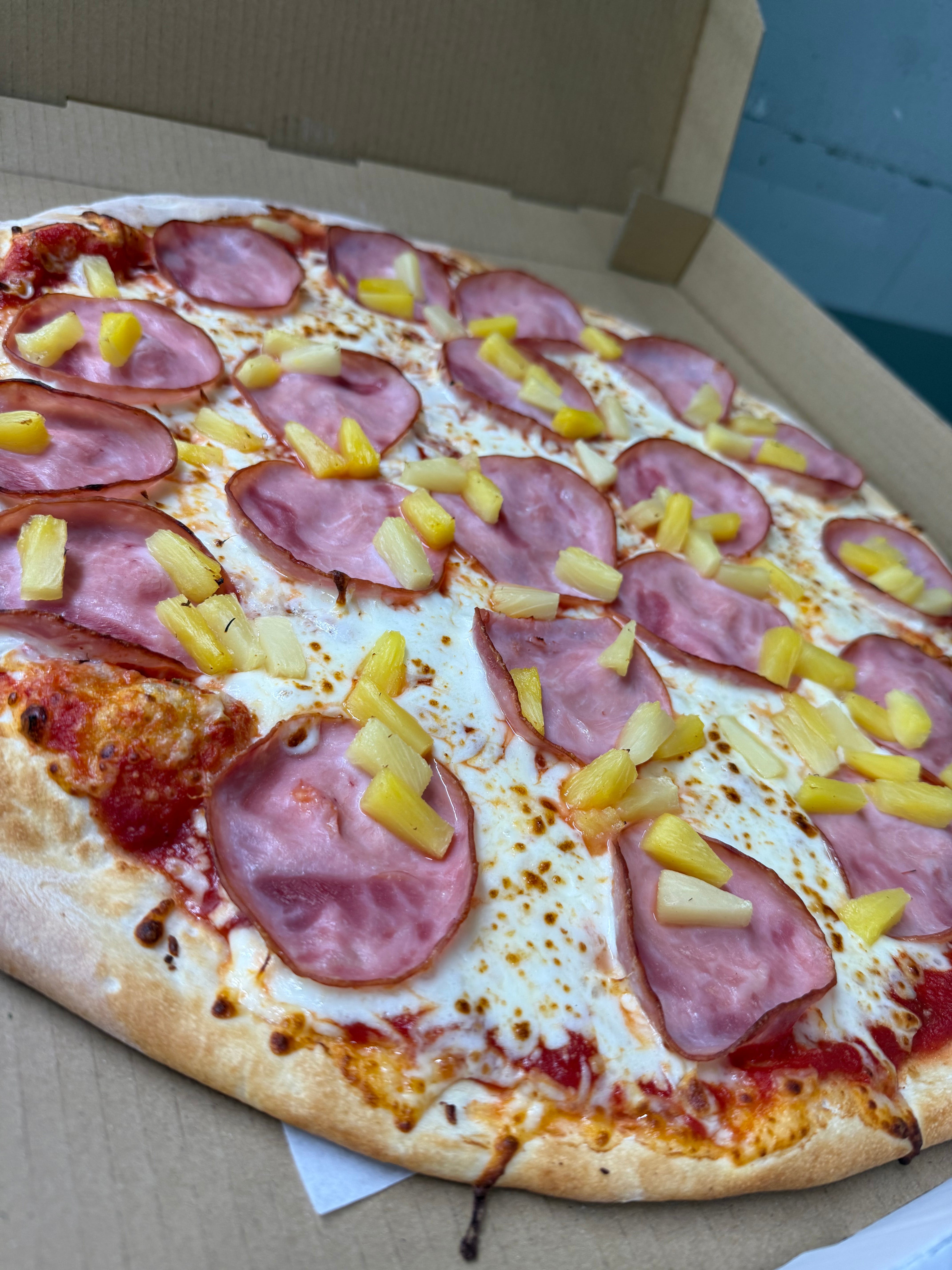 Classic Hawaiian Pizza